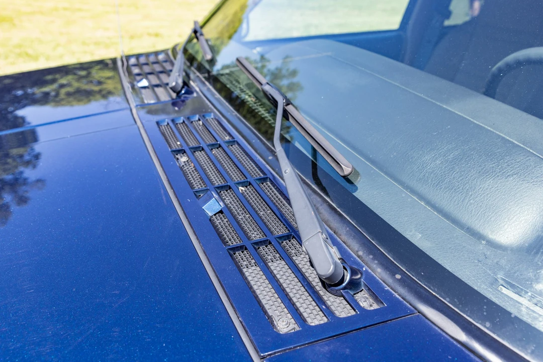 2000 Jeep XJ Cherokee - Image 24 of 31