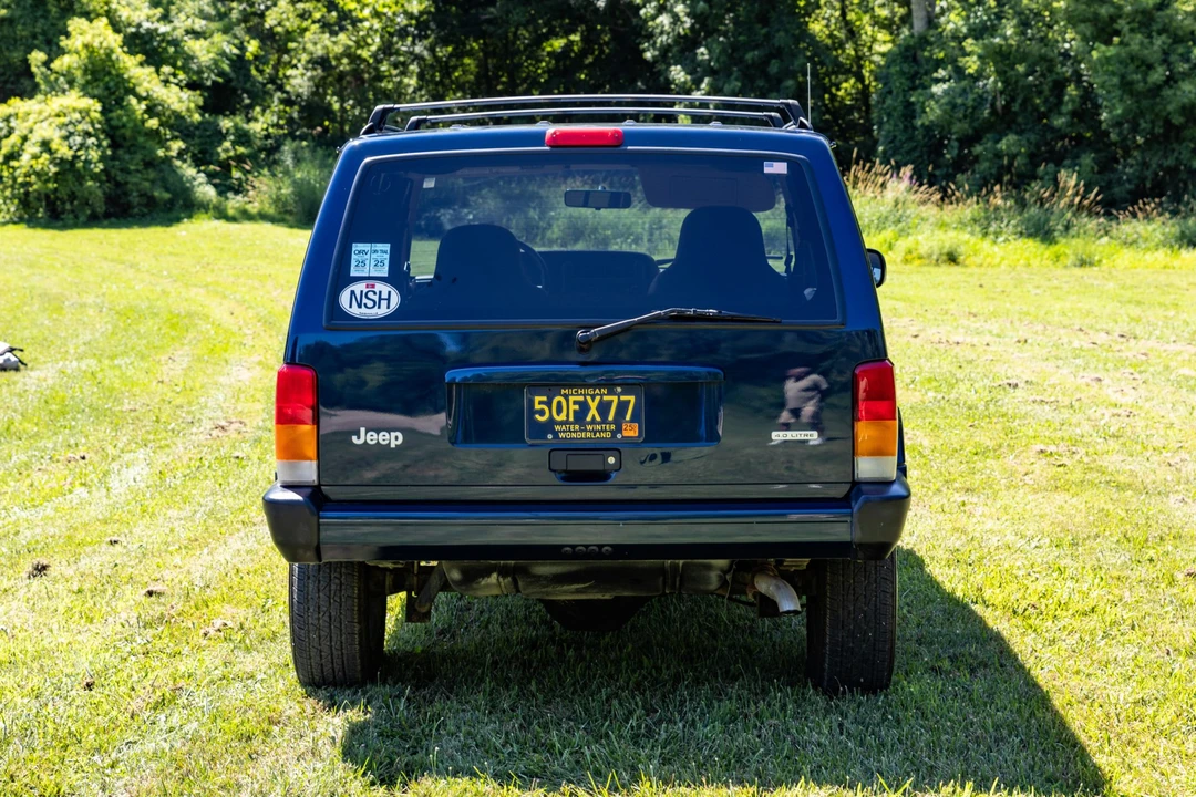 2000 Jeep XJ Cherokee - Image 9 of 31
