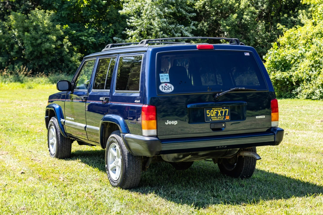2000 Jeep XJ Cherokee - Image 10 of 31