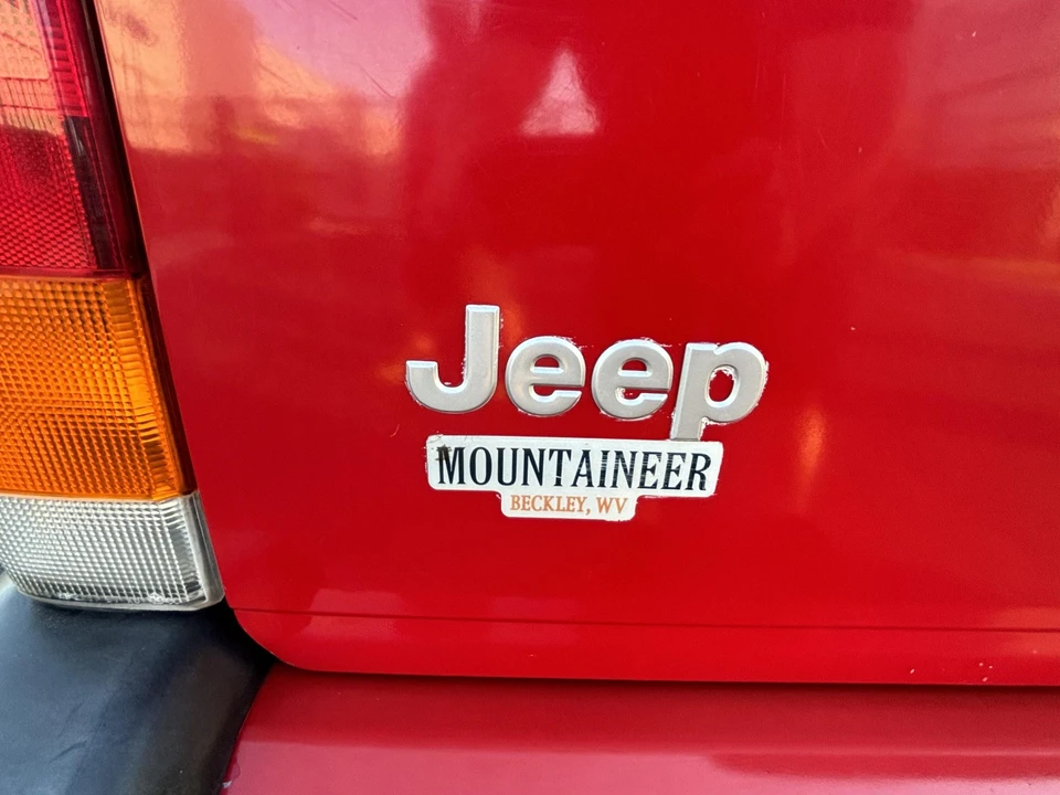 2000 Jeep XJ Cherokee - Image 25 of 31