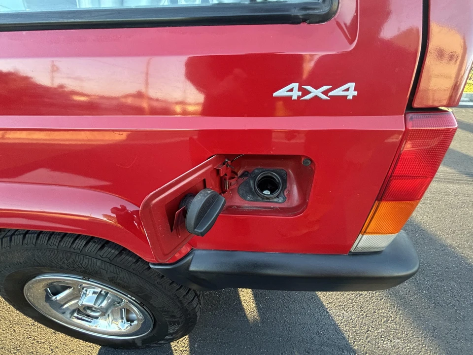 2000 Jeep XJ Cherokee - Image 21 of 31