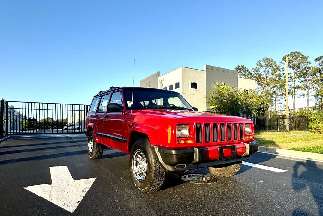 2000 Jeep XJ Cherokee - Image 15 of 31