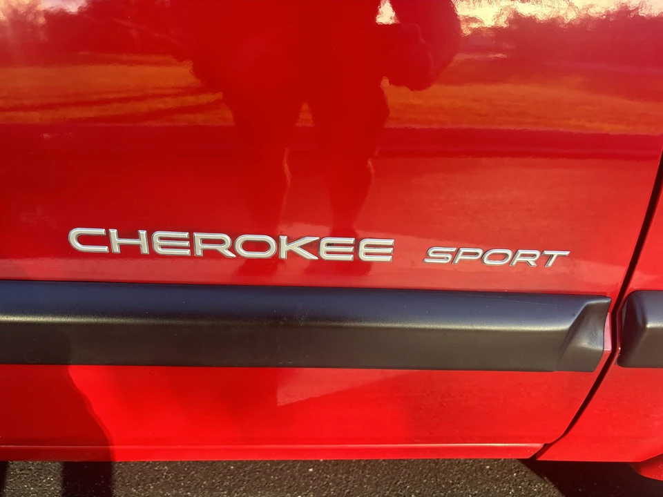2000 Jeep XJ Cherokee - Image 22 of 31
