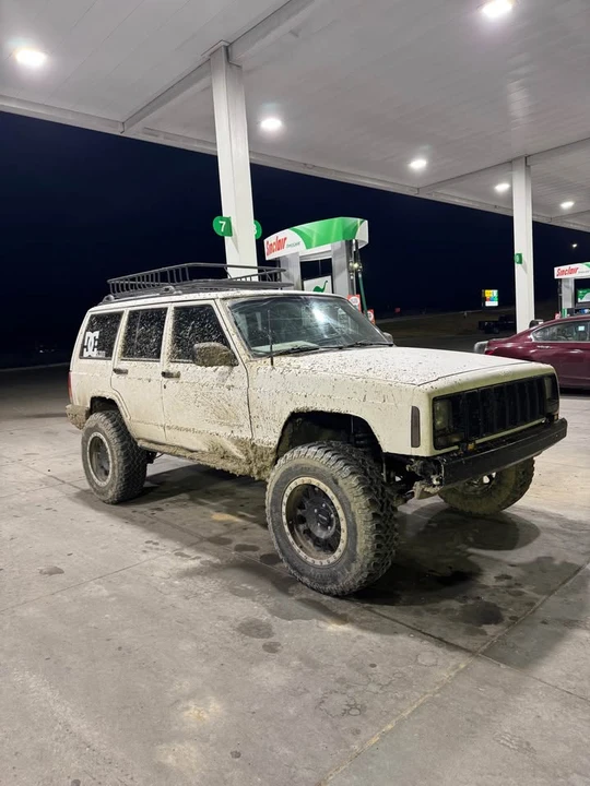 2000 Jeep XJ Cherokee - Image 2 of 7