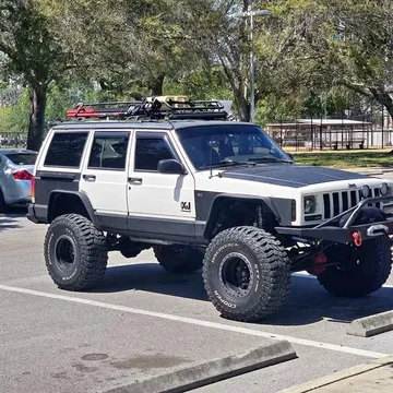 2000 Jeep Cherokee Sport 4D