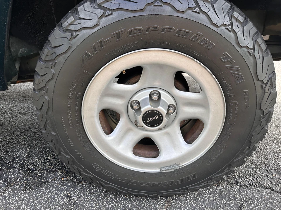 2000 Jeep XJ Cherokee - Image 16 of 31