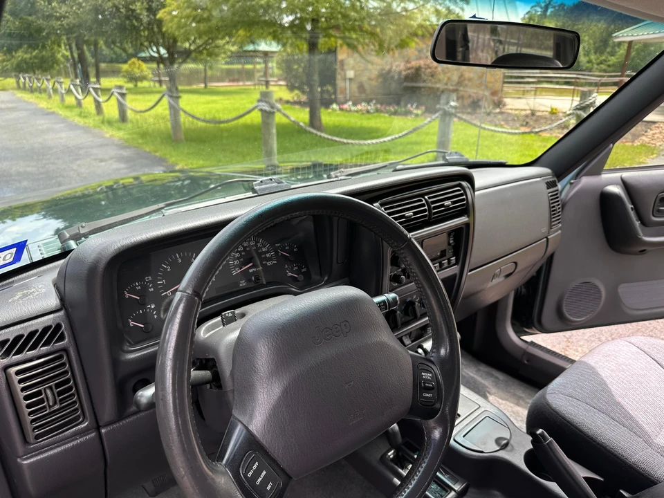 2000 Jeep XJ Cherokee - Image 31 of 31