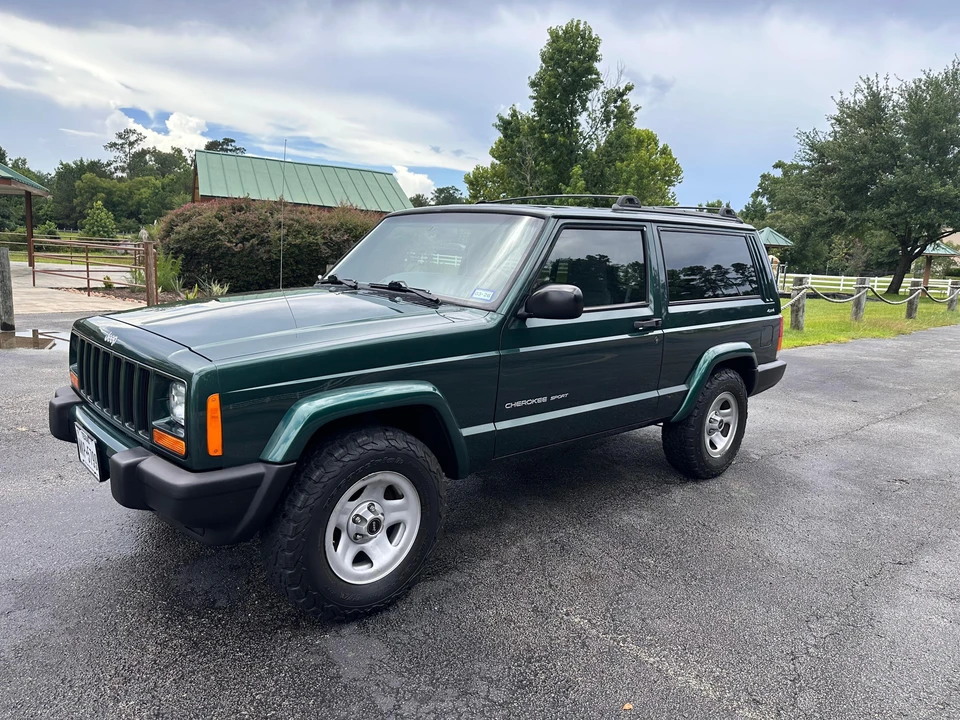 2000 Jeep XJ Cherokee - Image 7 of 31