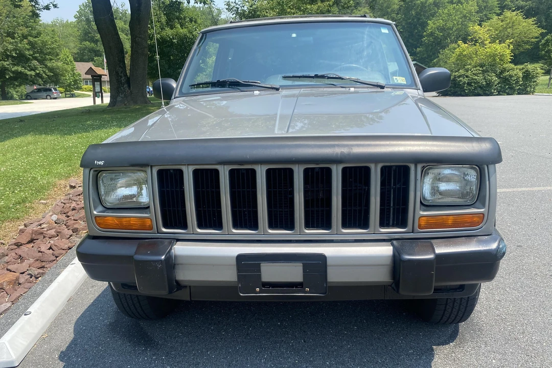 2000 Jeep XJ Cherokee - Image 2 of 5