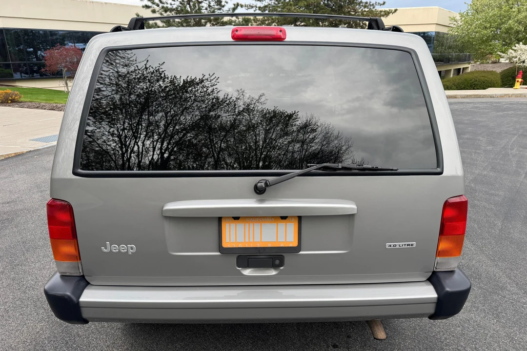 2000 Jeep XJ Cherokee - Image 5 of 31