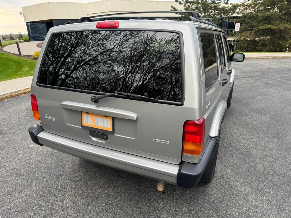 2000 Jeep XJ Cherokee - Image 21 of 31
