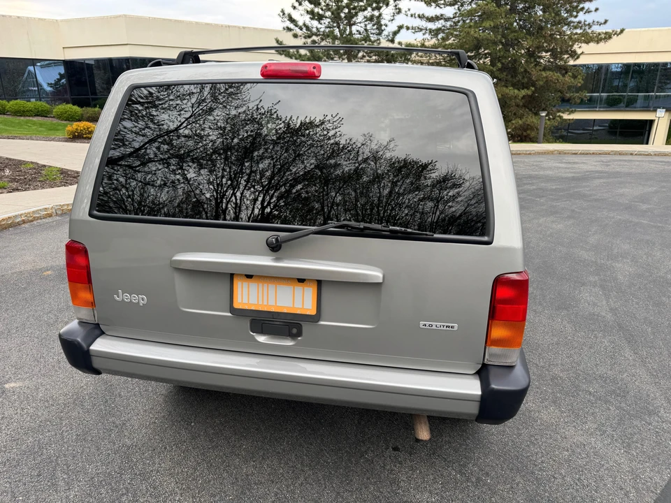 2000 Jeep XJ Cherokee - Image 20 of 31