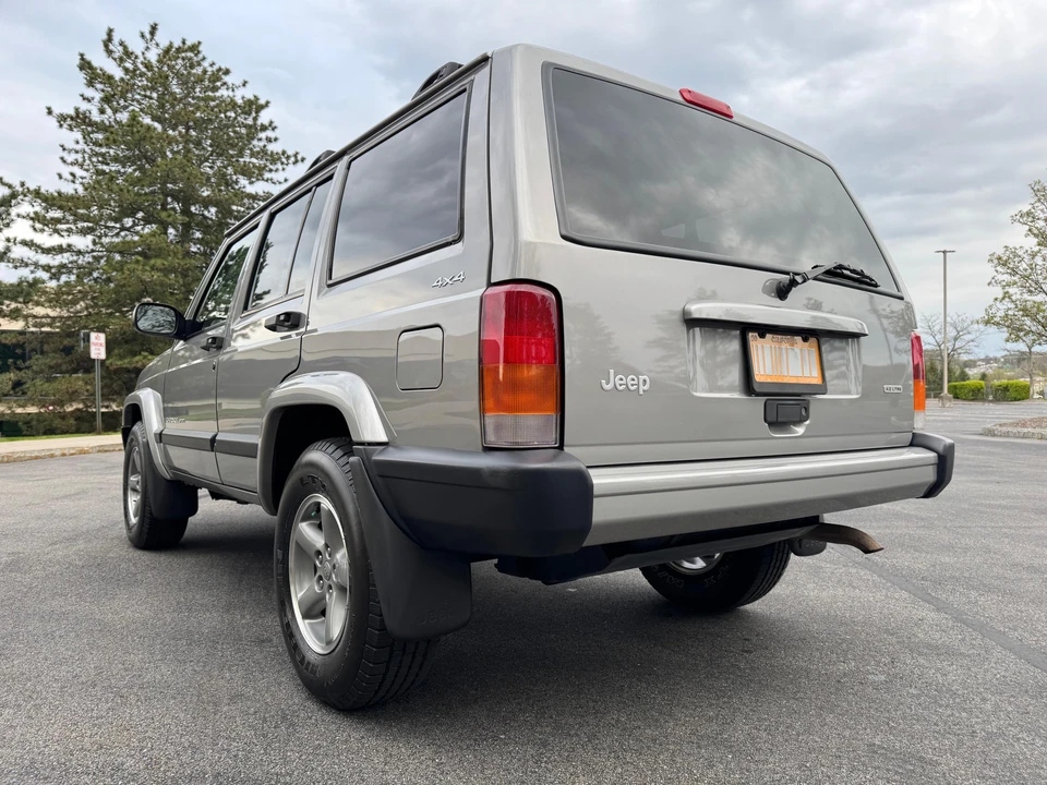 2000 Jeep XJ Cherokee - Image 15 of 31