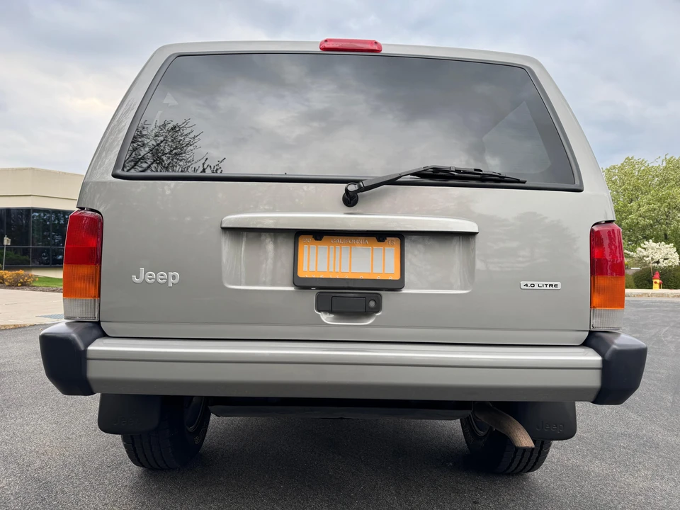2000 Jeep XJ Cherokee - Image 19 of 31