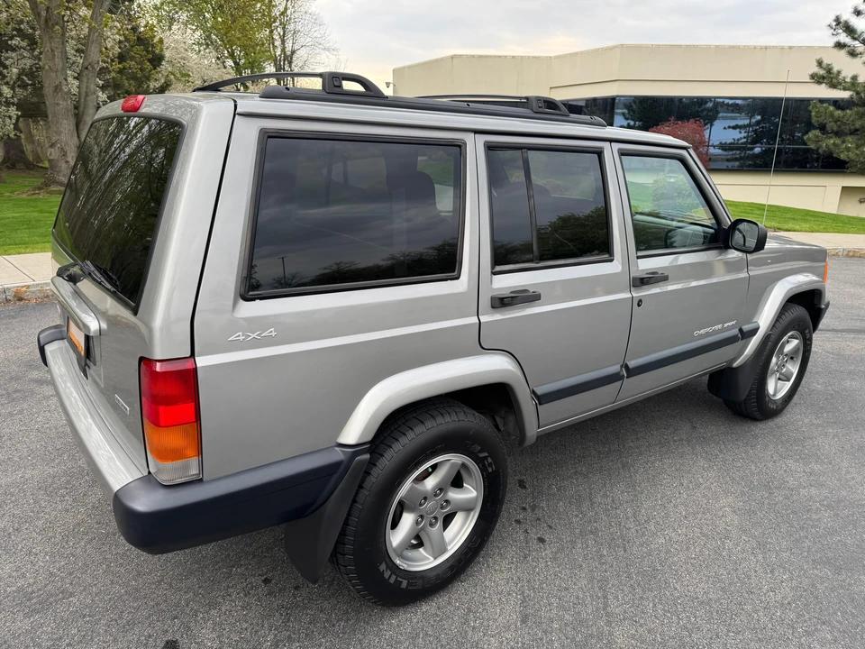 2000 Jeep XJ Cherokee - Image 23 of 31