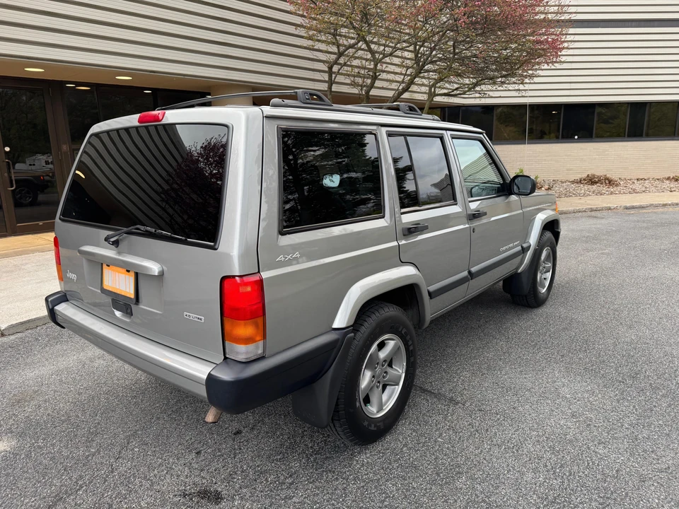 2000 Jeep XJ Cherokee - Image 25 of 31