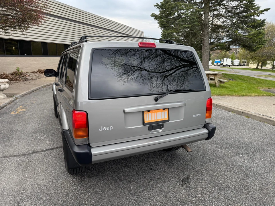 2000 Jeep XJ Cherokee - Image 18 of 31