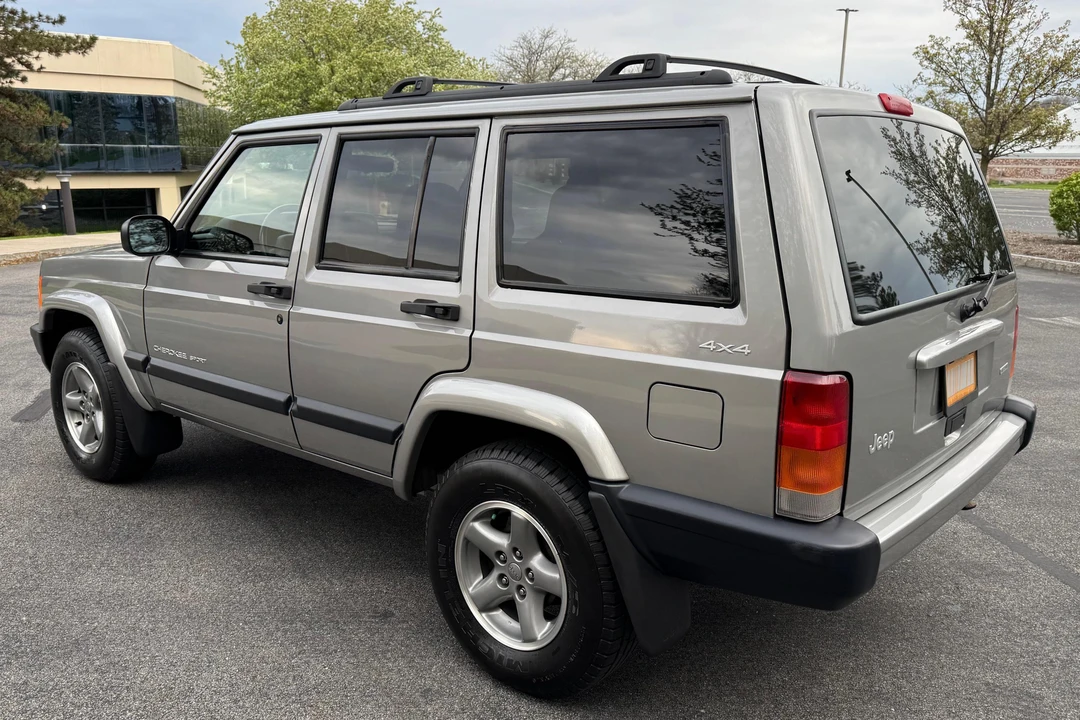 2000 Jeep XJ Cherokee - Image 4 of 31