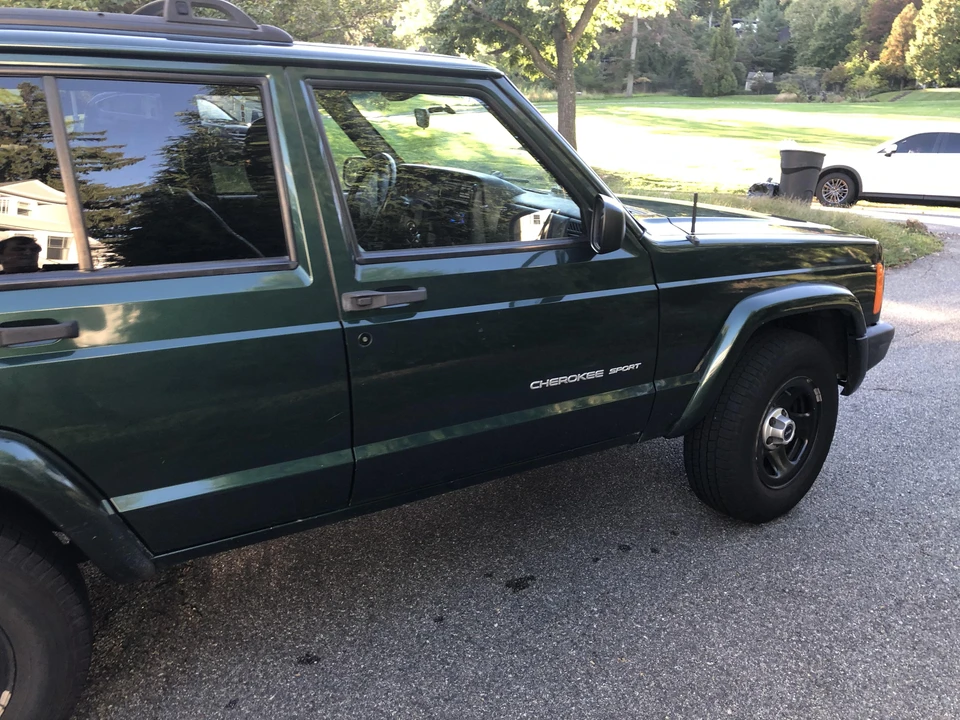 2000 Jeep XJ Cherokee - Image 14 of 23
