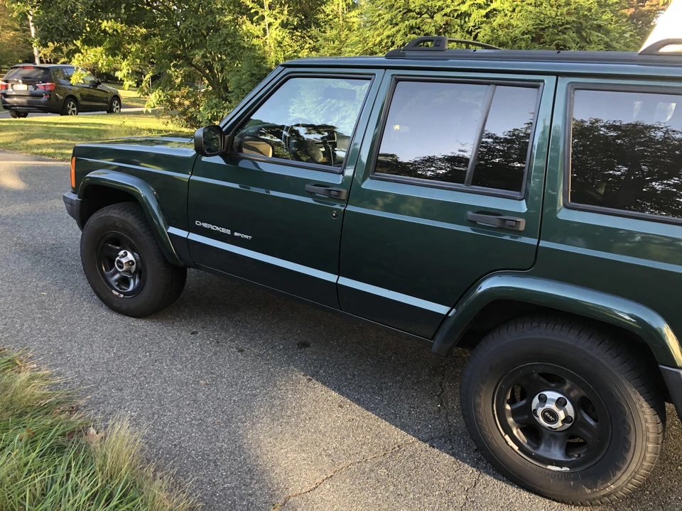 2000 Jeep XJ Cherokee - Image 10 of 23