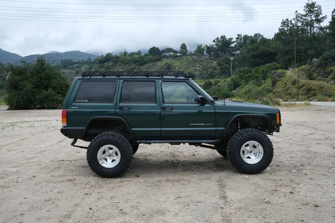 2000 Jeep XJ Cherokee - Image 11 of 30