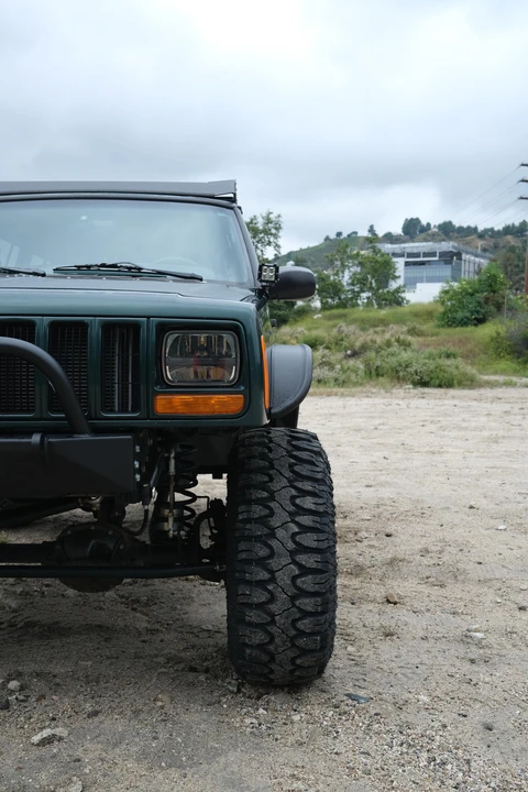 2000 Jeep XJ Cherokee - Image 15 of 30