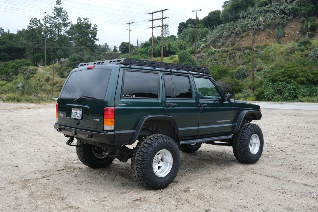 2000 Jeep XJ Cherokee - Image 10 of 30