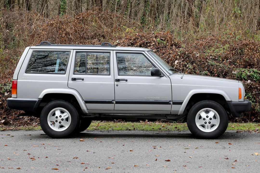 2000 Jeep XJ Cherokee - Image 3 of 5