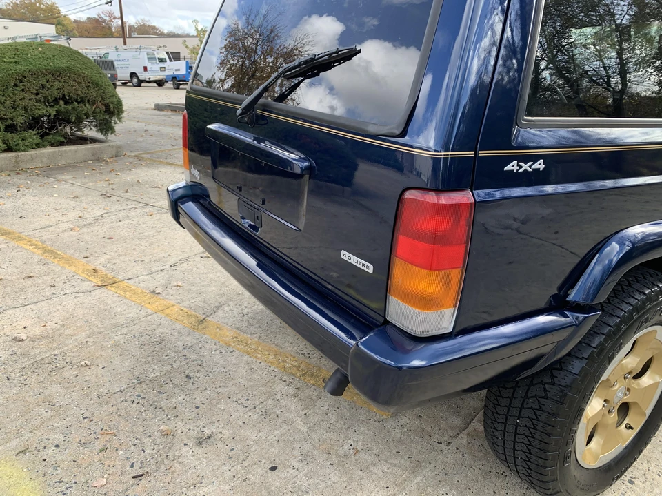 2000 Jeep XJ Cherokee - Image 28 of 31