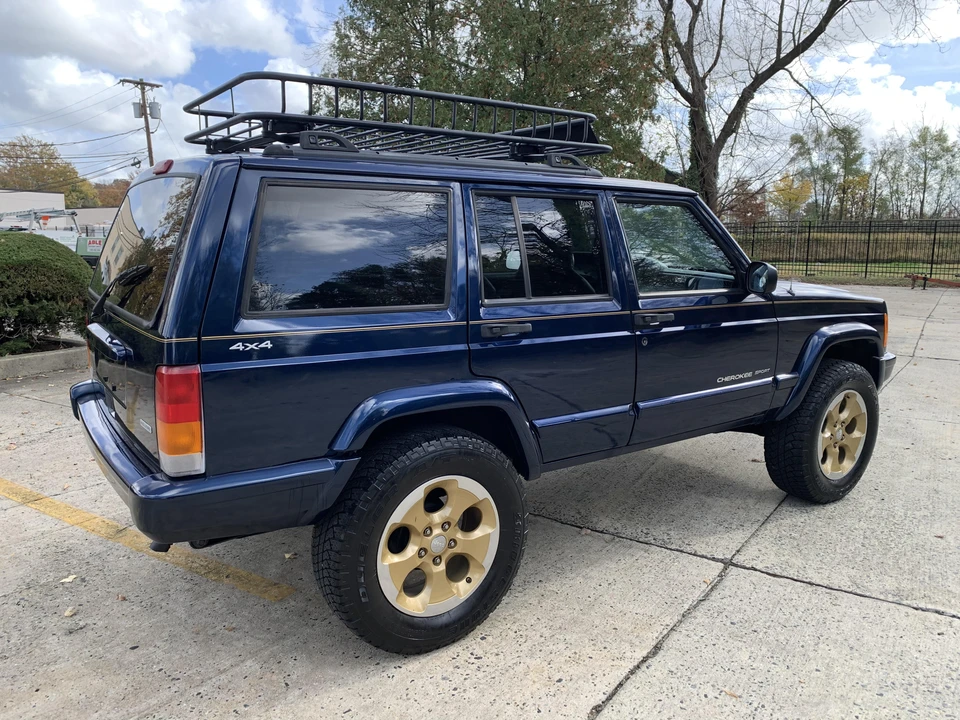 2000 Jeep XJ Cherokee - Image 14 of 31