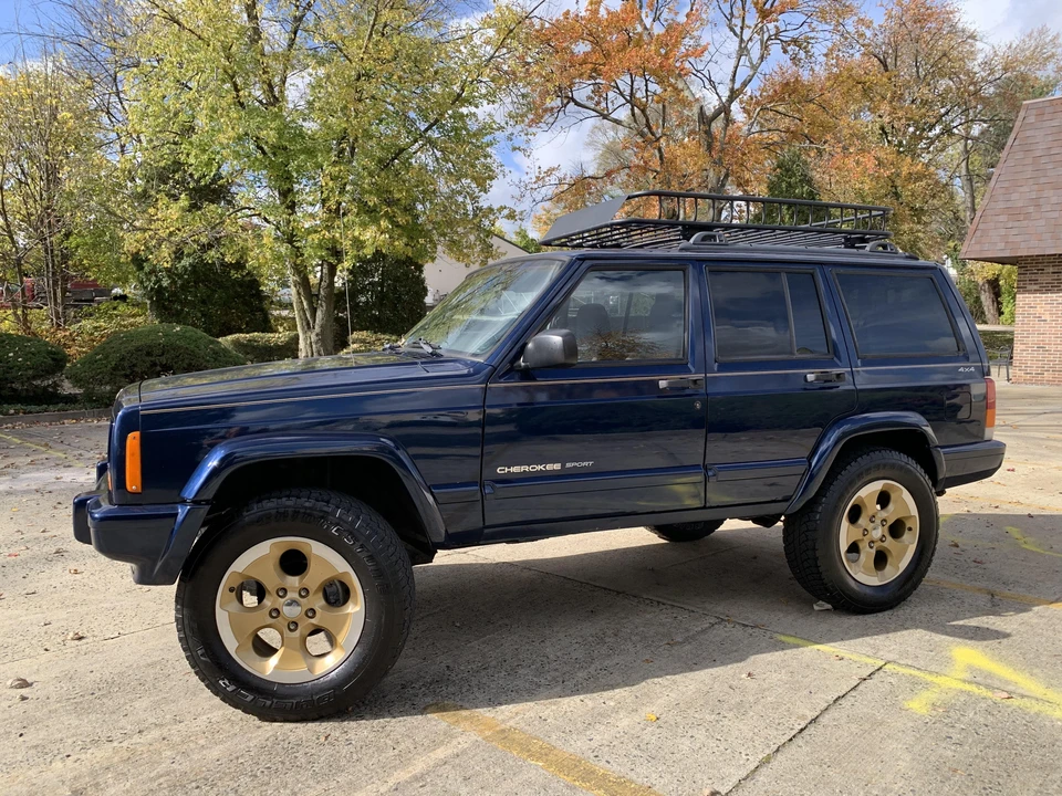2000 Jeep XJ Cherokee - Image 9 of 31