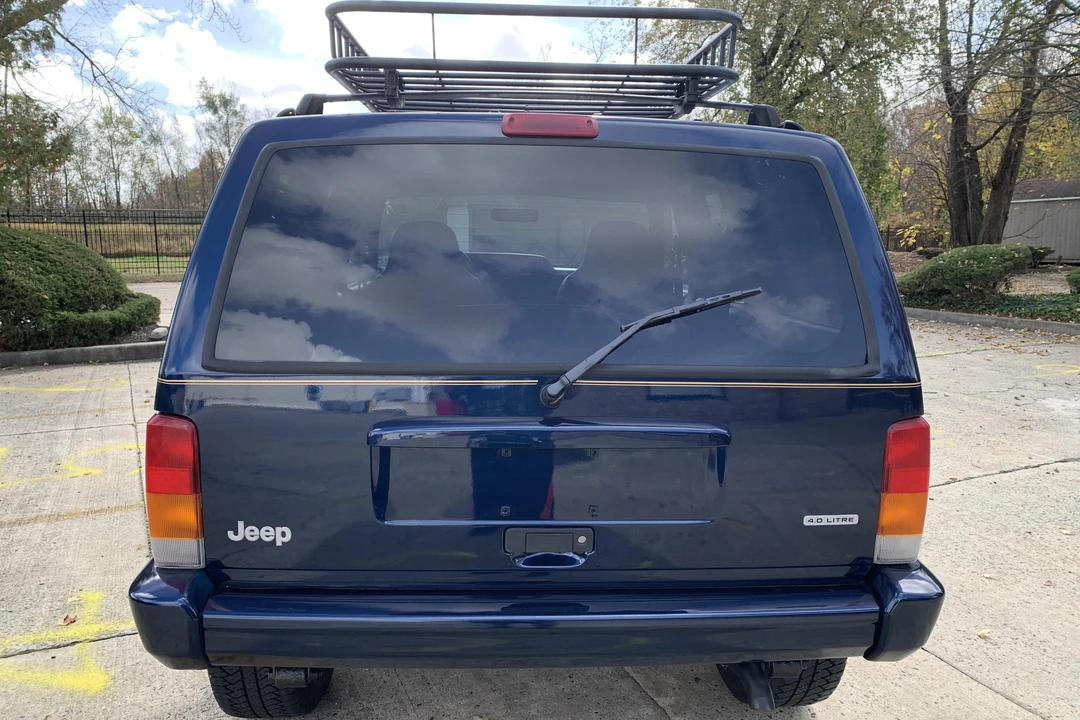 2000 Jeep XJ Cherokee - Image 5 of 31