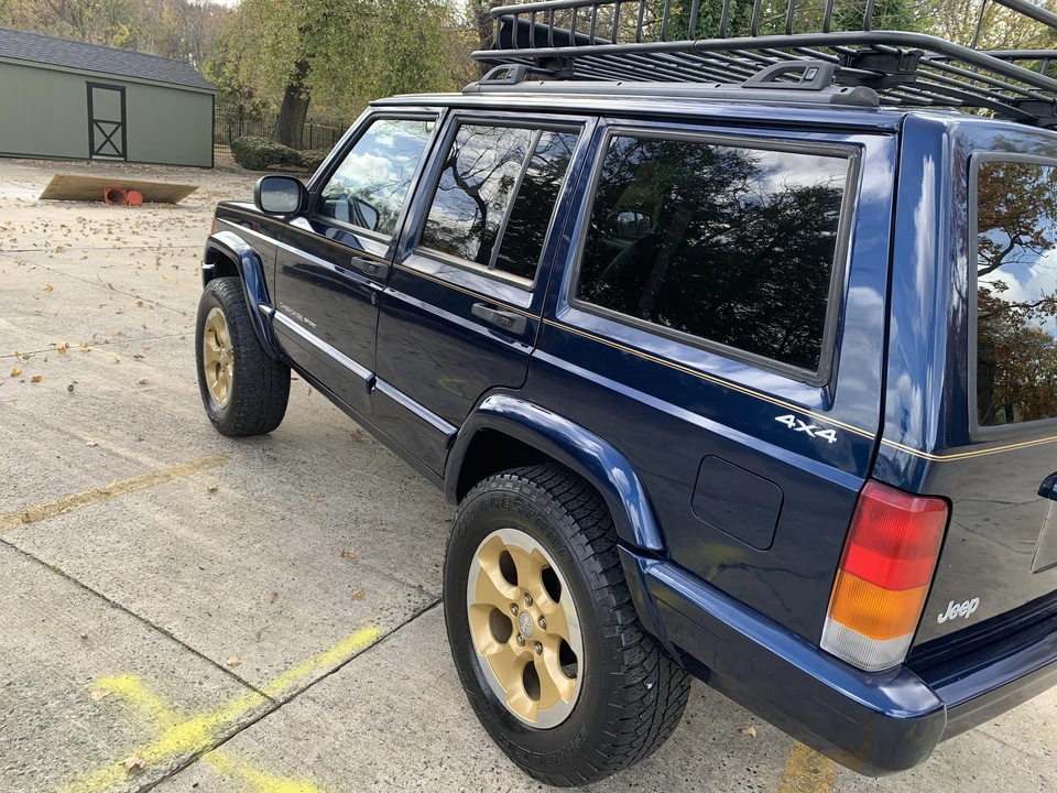 2000 Jeep XJ Cherokee - Image 25 of 31