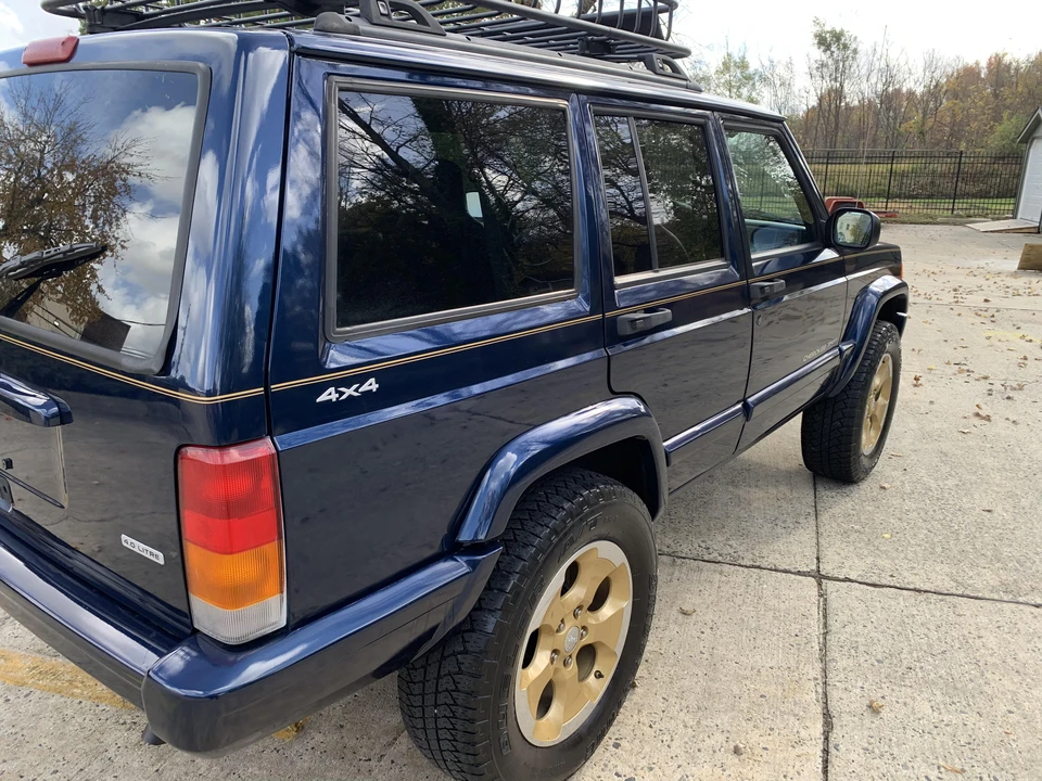 2000 Jeep XJ Cherokee - Image 29 of 31