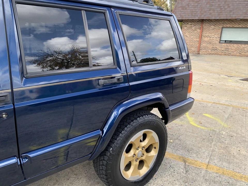 2000 Jeep XJ Cherokee - Image 24 of 31