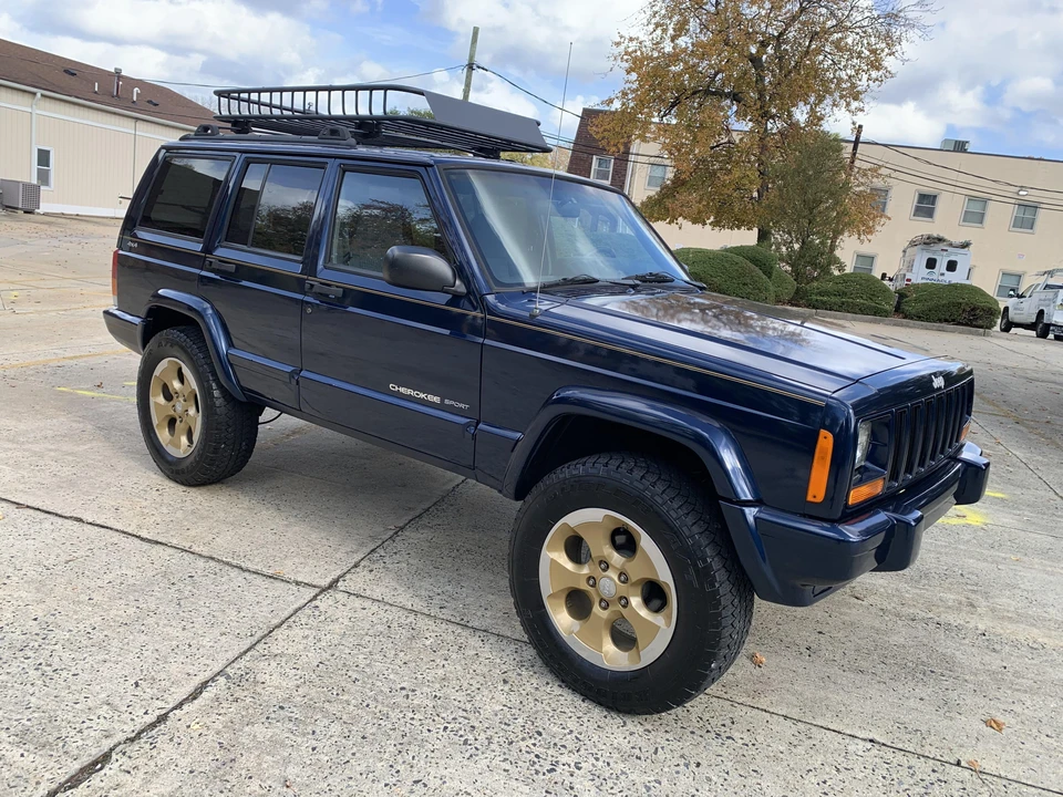 2000 Jeep XJ Cherokee - Image 16 of 31