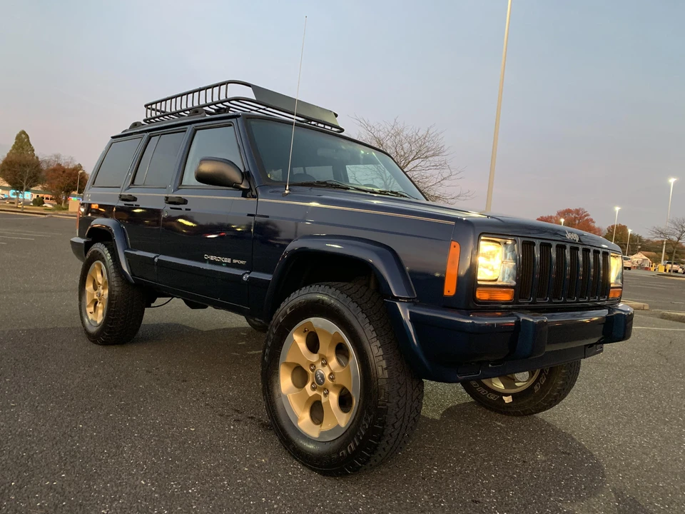 2000 Jeep XJ Cherokee - Image 17 of 31