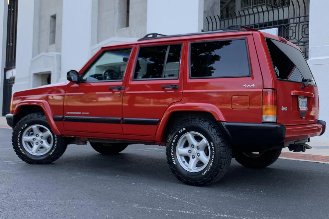 2000 Jeep XJ Cherokee - Image 4 of 31