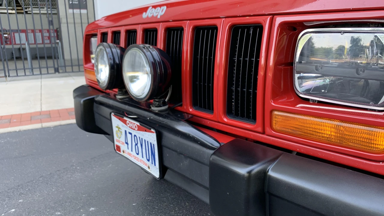 2000 Jeep XJ Cherokee - Image 14 of 31