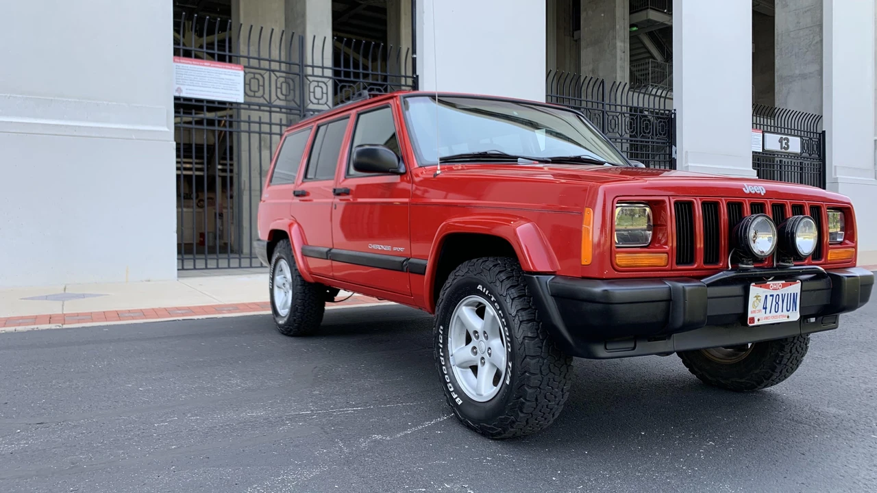 2000 Jeep XJ Cherokee - Image 13 of 31
