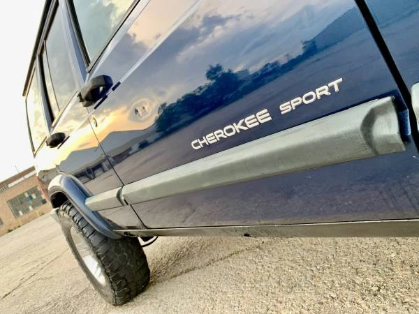 2000 Jeep XJ Cherokee - Image 10 of 31
