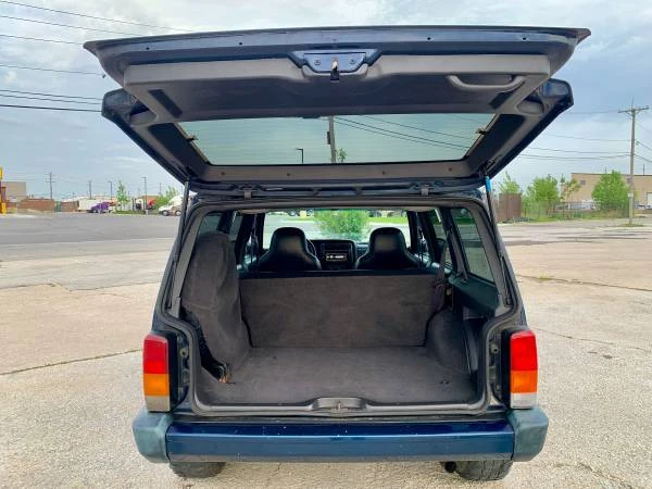 2000 Jeep XJ Cherokee - Image 17 of 31