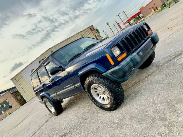 2000 Jeep XJ Cherokee - Image 9 of 31