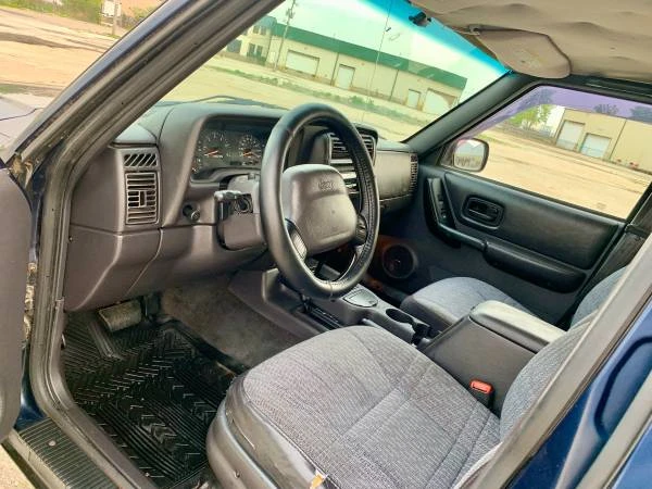 2000 Jeep XJ Cherokee - Image 15 of 31