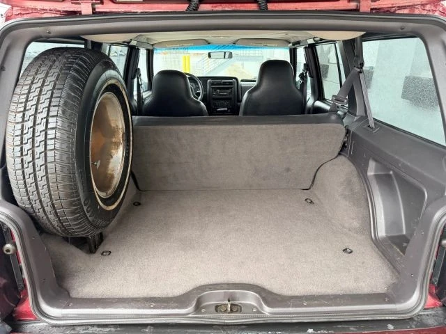 2000 Jeep XJ Cherokee - Image 12 of 31