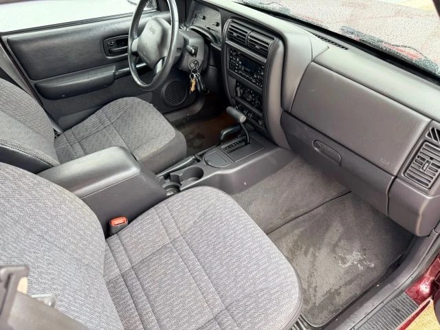 2000 Jeep XJ Cherokee - Image 15 of 31