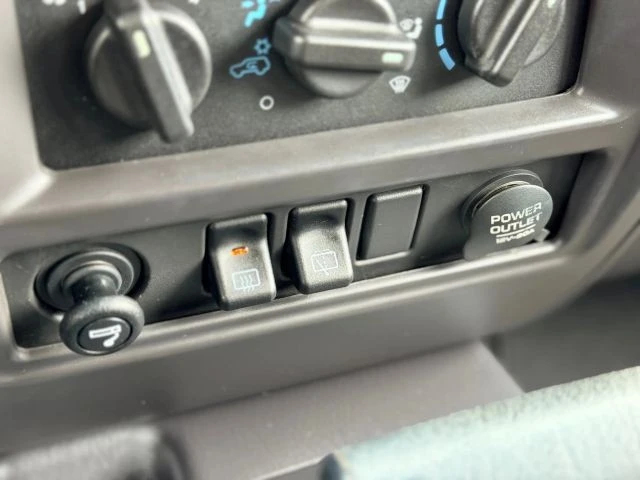 2000 Jeep XJ Cherokee - Image 22 of 31