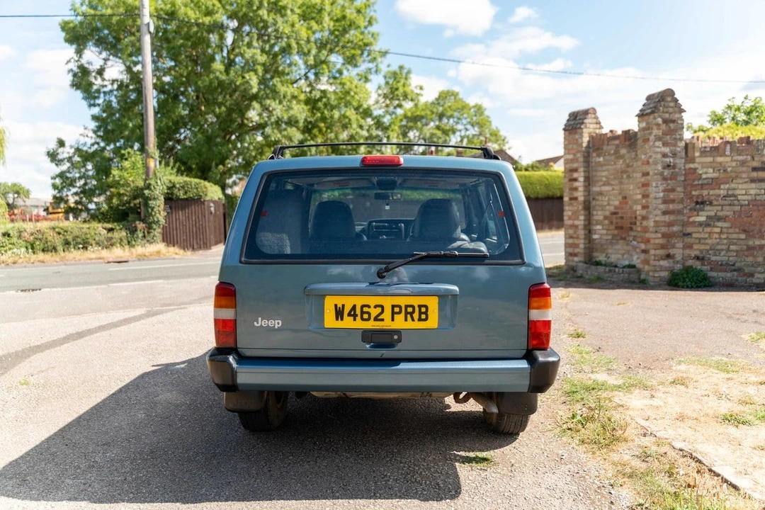 2000 Jeep XJ Cherokee - Image 5 of 30