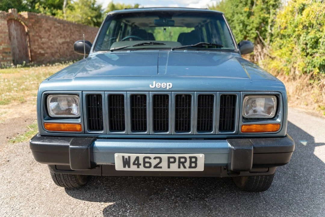 2000 Jeep XJ Cherokee - Image 9 of 30