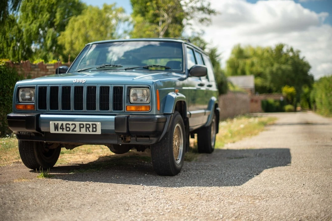 2000 Jeep XJ Cherokee - Image 12 of 30